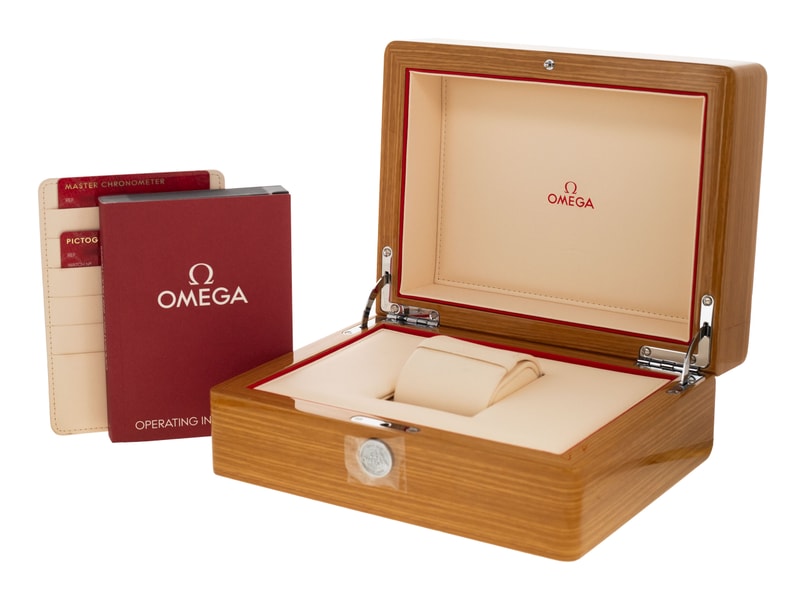 Omega Planet Ocean 215.32.44.21.01.001